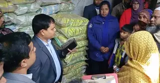 সাতক্ষীরায় ভেজাল সার তৈরির সরঞ্জাম জব্দ, দুই প্রতিষ্ঠানকে জরিমানা